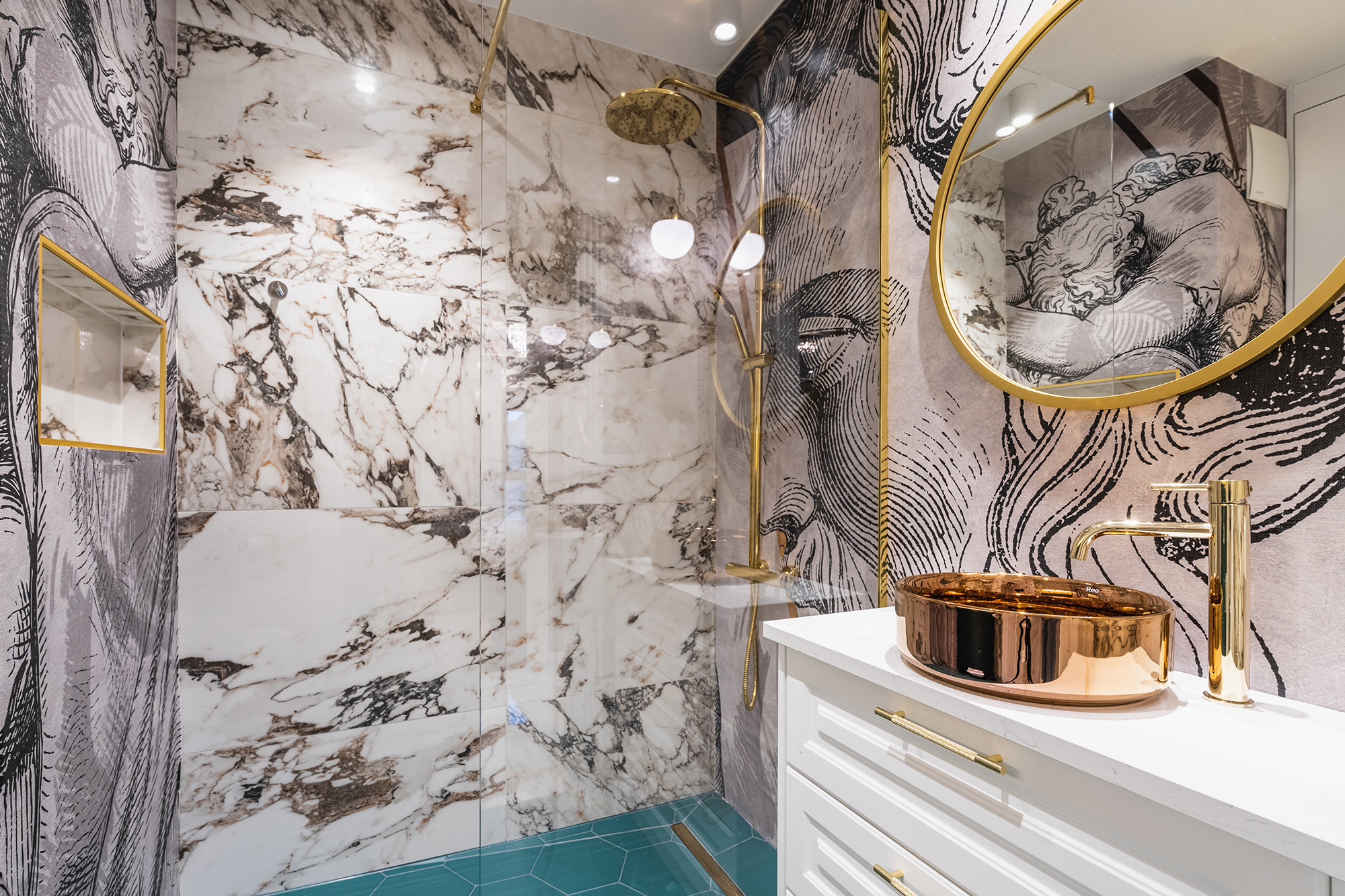 WINTER’S RESIDENCE - 